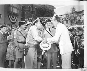 PHOTO A2853 Ernest Borgnine McHales Navy  