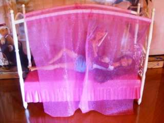 BARBIE DOLL HOUSE PINK 3 STORY DREAM TOWNHOUSE FURNITURE   CANOPY BED 