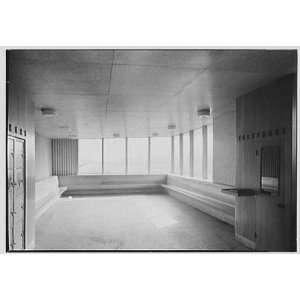   Maryland. Northbound station interior, looking south