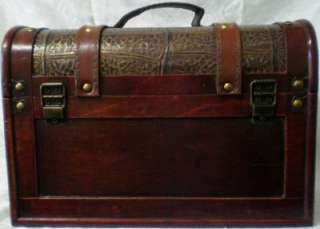 OLD VINTAGE WOODED STORAGE CHEST TOOL BOX  