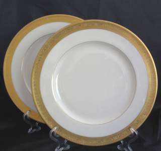 LENOX WESTCHESTER DINNER PLATES M139 GOLD ENCRUSTED BAND MINT 