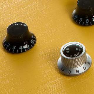 The Robot Les Paul Junior Special features one master volume control 
