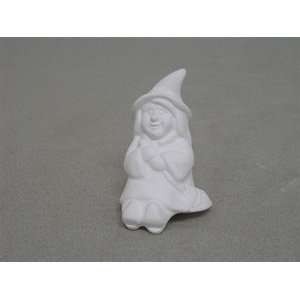 Ceramic bisque unpainted 07 327A witch shelf sitter 1 7/8x 1 3/4x 2 