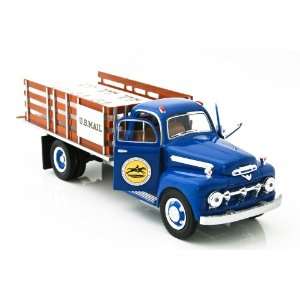  125 1951 USPS Stake Truck w/Display Stand by Warehouse 36 