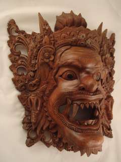This mask looks great as a wall hanging for your exotic home decor 