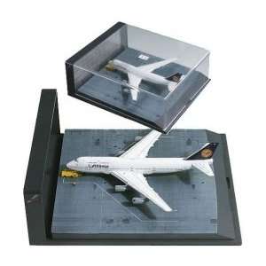    Herpa 1500 Lufthansa Boeing 747 400 Berlin Toys & Games