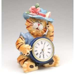 Sleepy Dolly Cat Clock 