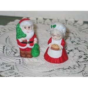  Vintage Santa and Mrs. Claus Salt and Pepper Shakers 