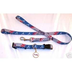 Atlanta Braves Dog Pet Set Leash Collar ID Tag XS  Sports 