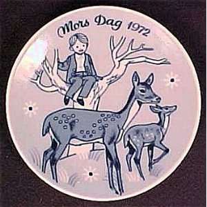    1972 Porsgrund Doe and Fawn Mohers Day Plate 