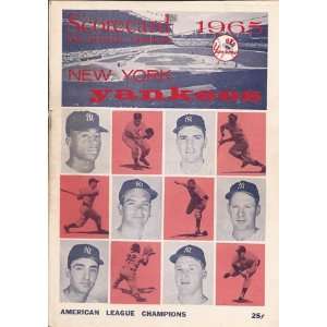 New York Yankees Official Score Card and Program   Sports Memorabilia 