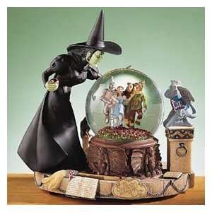  Wizard of Oz Witch Crystal Ball Water Globe