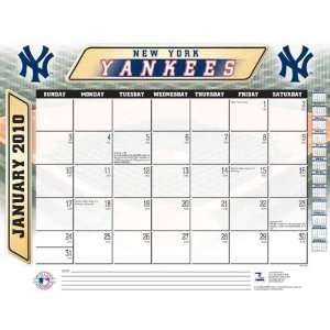  2011 New York Yankees   Blotter Calendar (9781436069748 