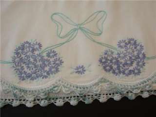 VINTAGE PILLOWCASES FLOWER FILLED HEARTS RIBBONS BOWS SCALLOPED 