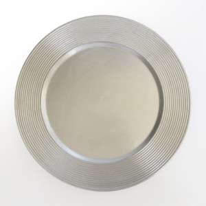 Set of 4 Round Silver Saturn Charger Plates New 088235959300  