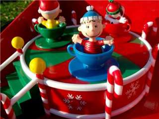 Christmas Peanuts Snoopy Spinning Teacup Carousel Plays 11 Songs 