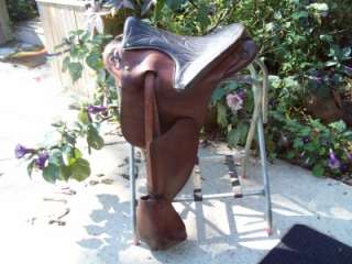18” Brown Vintage Buena Vista Gaited Plantation Saddle with hooded 