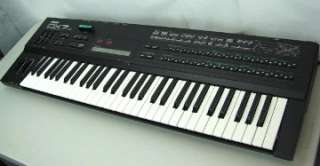 Yamaha DX7 II D Vintage Synthesizer Keyboard  
