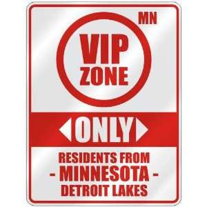   FROM DETROIT LAKES  PARKING SIGN USA CITY MINNESOTA