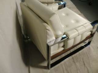 Pair Mid Century Modern Chrome/Vinyl Arm Chairs (0261)r.  