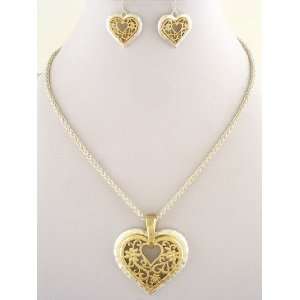  Fashion Jewelry ~ Heart Necklace Set 