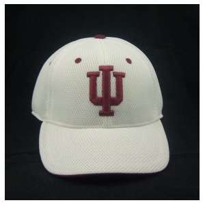  INDIANA HOOSIERS OFFICIAL NCAA LOGO ONE FIT PERFORMANCE 