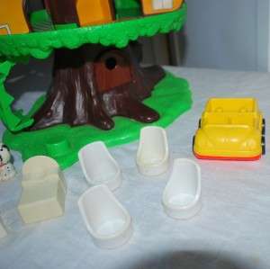   TREE TOTS TREE HOUSE w/ Furniture LITTLE PEOPLE ACC & Dog house  