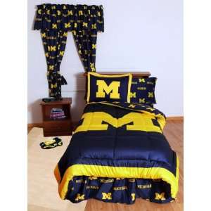  Michigan Wolverines   Dust Ruffle   (Big 10 Conference 