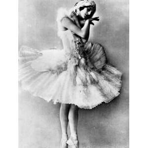  Postcard Portrait of Celebrated Russian Ballerina Anna Pavlova 