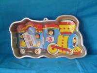 Wilton cake pan 1990 little train choo choo fun insert  