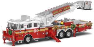 CODE 3 FDNY CHRISTMAS LADDER 114   12568  