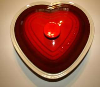 Le Creuset HEART shaped STONEWARE Casserole Dish With Lid RED 2 Quart 